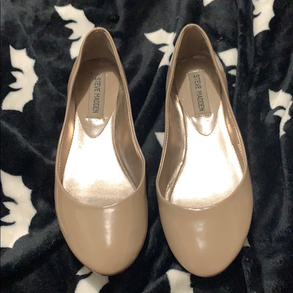 Steve Madden Classic Nude Ballet Flats